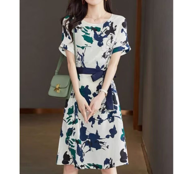 2025 New Summer Fresh Elegant Short-sleeved Korean Style Super Slim-fit Lace-up Slim-fit Slim-fit High Waist dress Women