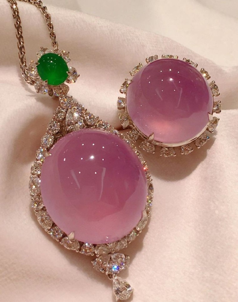 Natural Crystal And Gemstone Charm For Positive Energy And Luck_voghion.com