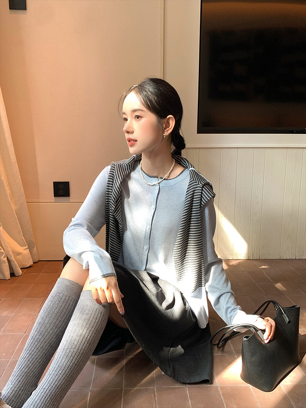 衣尔衫 舒适区 韩系基础羊毛纯色针织开衫女单排扣圆领外套0571|undefined