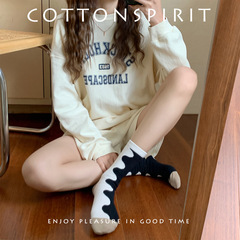 Women's crew socks Spring and Autumn Ins Trend Korean wave pattern cotton socks personalized Japanese color block AB Yin and Yang socks