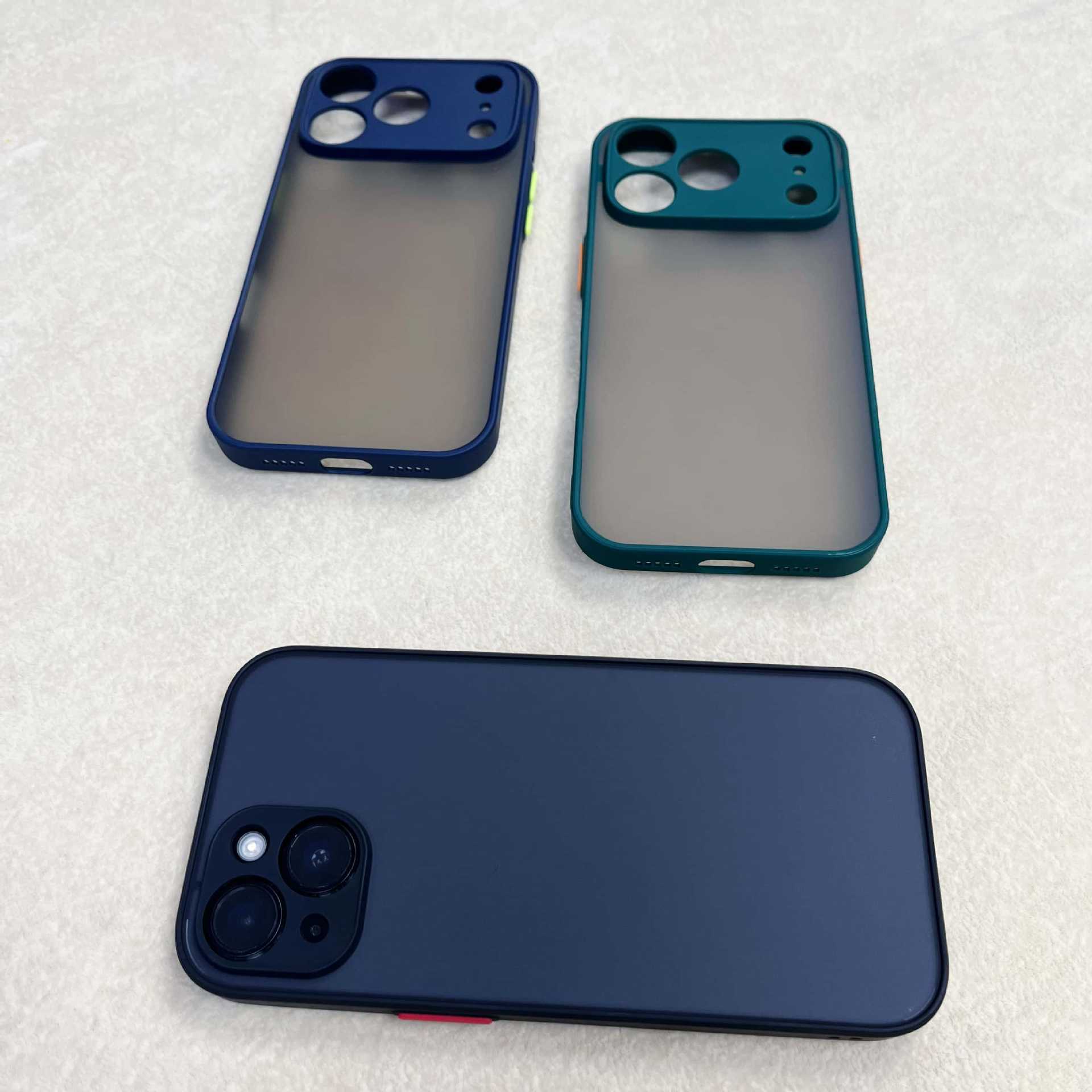 适用苹果18手机壳16魅影15磨砂14高颜值13新款iPhone17保护套批发