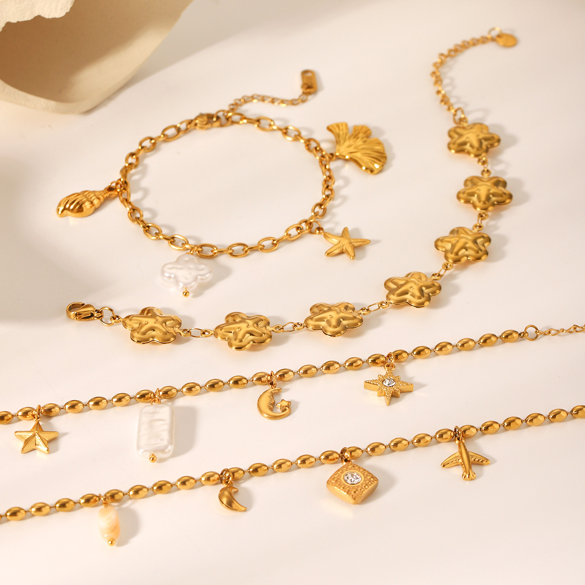 Accesorios de joyería de bricolaje europeos y americanos transfronterizos, pulseras de acero inoxidable, lujo ligero, flores de alta calidad, estrellas, luna, joyas de acero de titanio