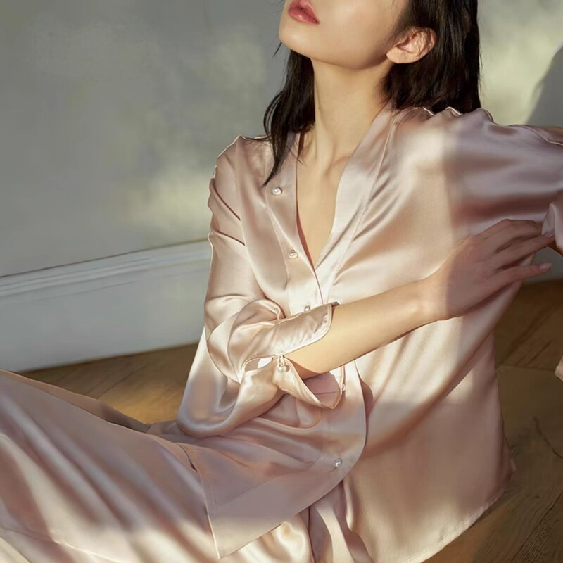 2025 Spring New New Chinese Style Simulated Silk Pajamas Set Women's Loose Pearl Button National Style Home Furnishing