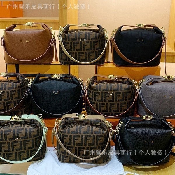 2025 インターネットセレブ新中古ヴィンテージランチボックスバッグレトロ老眼枕バッグミニ ff 脇犬散歩バッグ|undefined