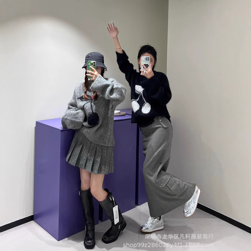 NANYOU 품질 따뜻한 마발 자카드 느슨한 둥근 목 게으른 스타일 체리 스웨터 새로운 24 가을 겨울 스웨터