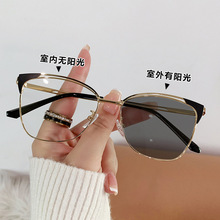 �¿�����U��׃ɫ���{�����R����Ȕ�؈��ƽ���R�͹����R��ܰ��]