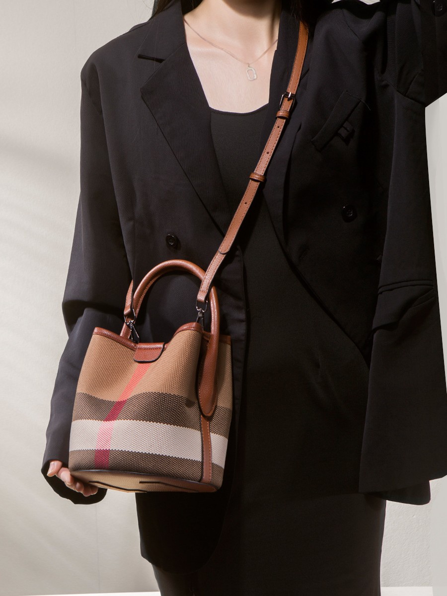 Grid bag women 2025 new style high-end sense versatile mini mother-child canvas bucket bag handbag shoulder crossbody