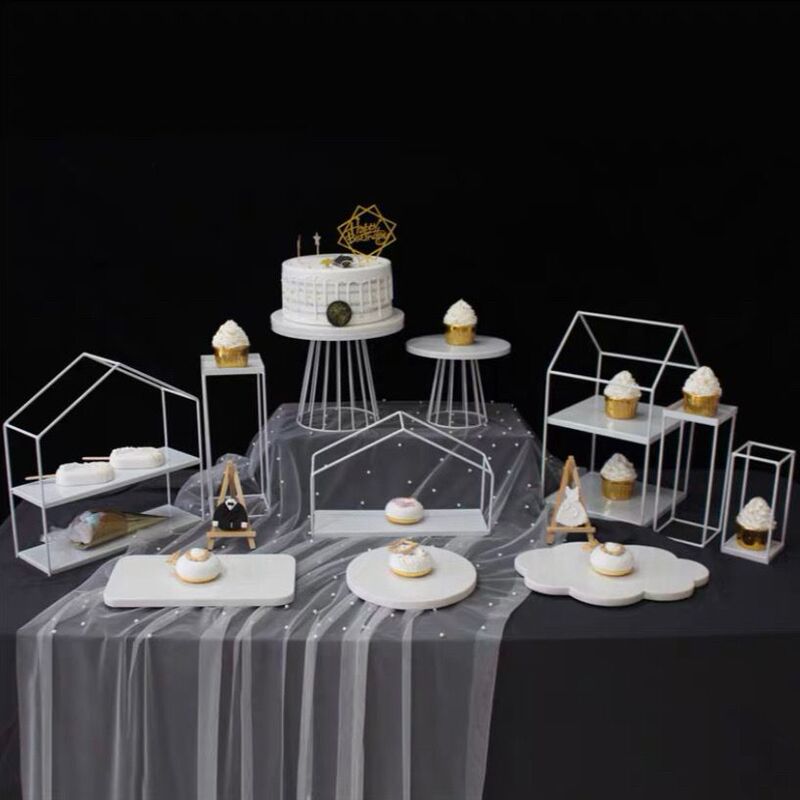 白い金属の鉄芸のデザート台の置物の展示棚のヨーロッパ式の午後のお茶のケーキのお菓子棚の冷たい食事のお茶の休憩台|undefined