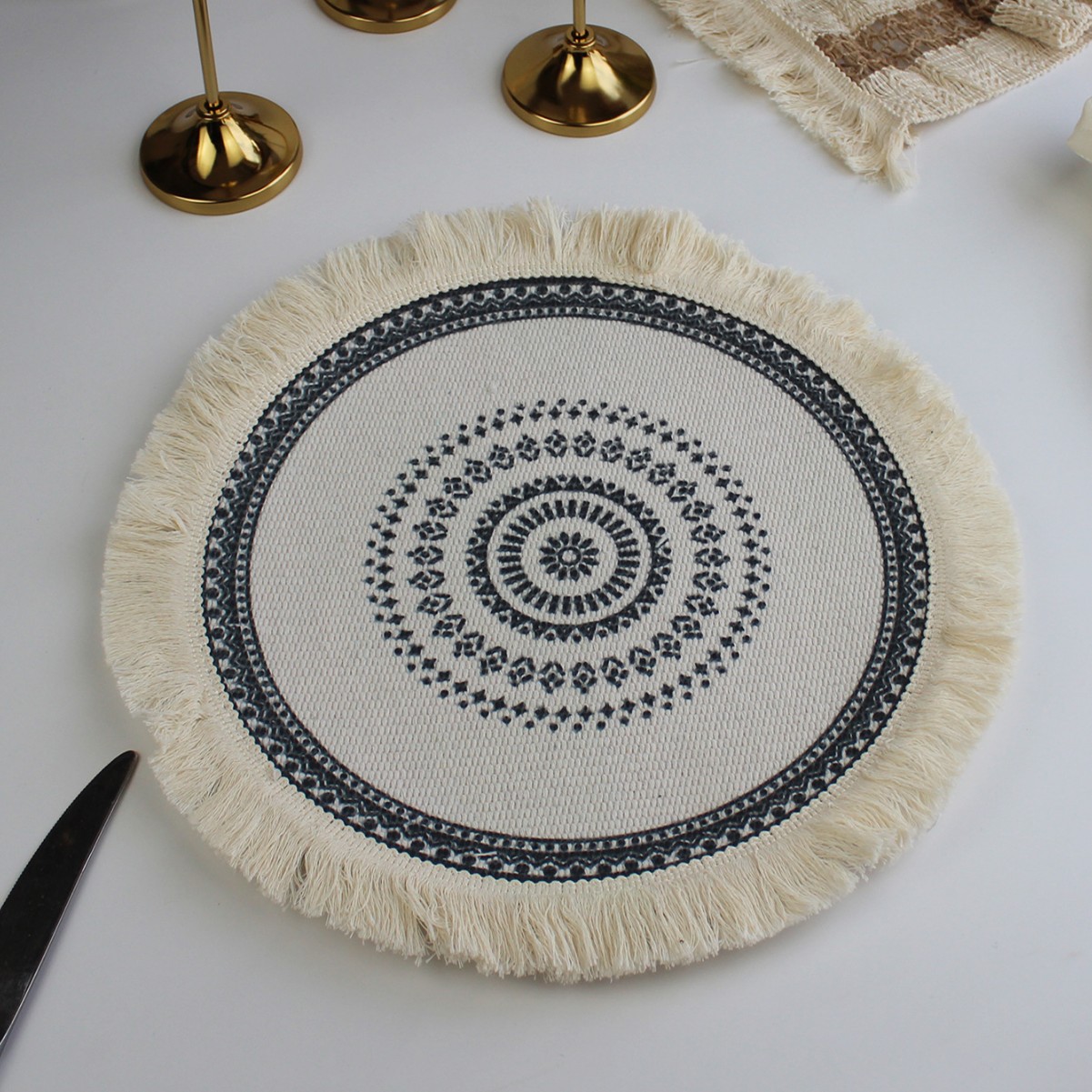 클래식 흑백 꽃 - 원형