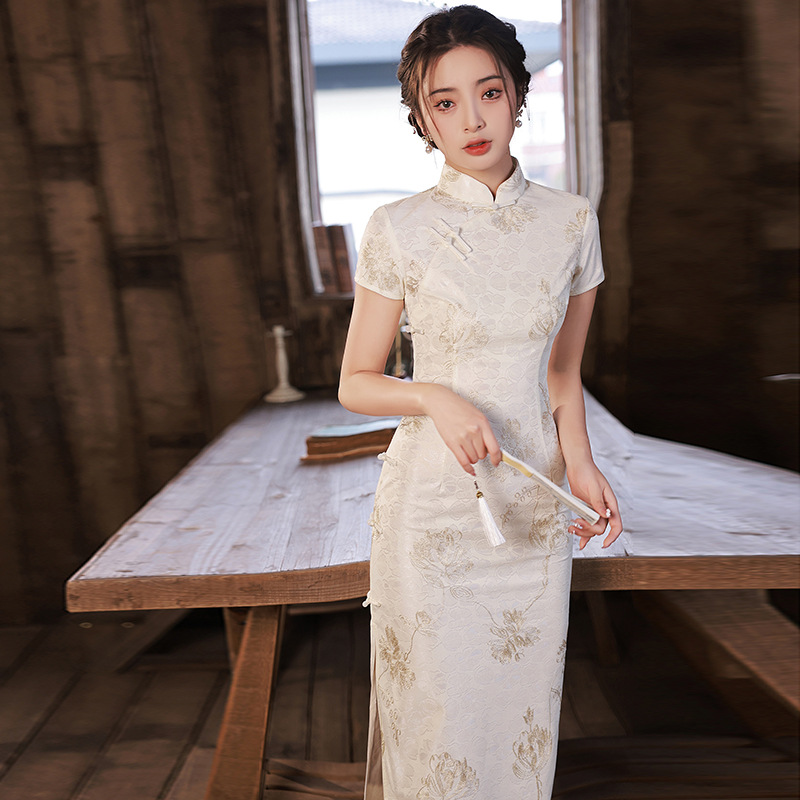 Lace elegant cheongsam
