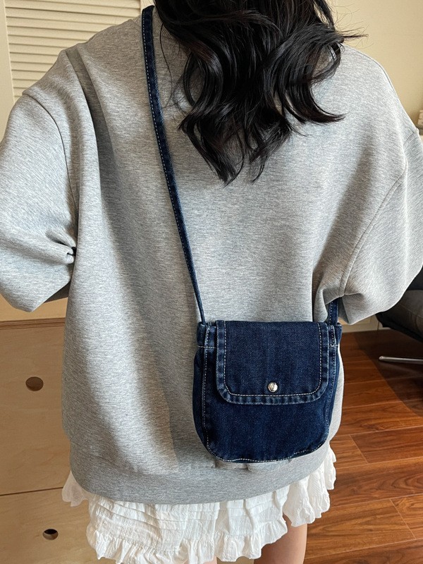 香港スタイルイントレンドブランド原宿新しい高価値ニッチデザインショルダーバッグ女性の軽量通勤ショッピングクロスボディバッグ|undefined