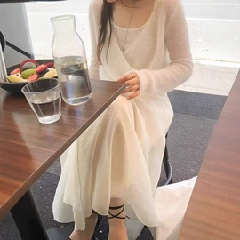 连衣裙;女式T恤;女式衬衫