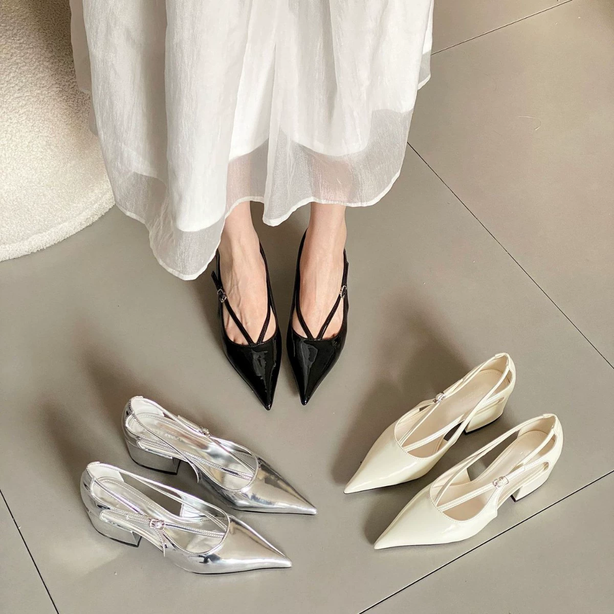 2025 Новый остроконечный лакированный туфли на высоком каблуке на высоком каблуке профессиональная работа на низком каблуке, туфли на нижнем каблуке, одиночные туфли, женские сандалии