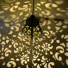 太阳能铁艺水滴灯投影灯镂空吊灯户外防水花园装饰庭院景观灯挂件