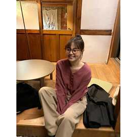 现 2026春季新款韩国东大门甜美V领豆扣长袖娃娃衬衫