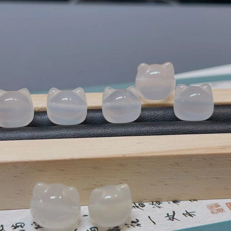 White Agate Faceless Cat, High-End Natural Through-Hole Agate Faceless Cat, Handmade DIY Bracelet Jewelry Accessories 21 White Agate Faceless Cat, High-End Natural Through-Hole Agate Faceless Cat, Handmade DIY Bracelet Jewelry Accessories 21