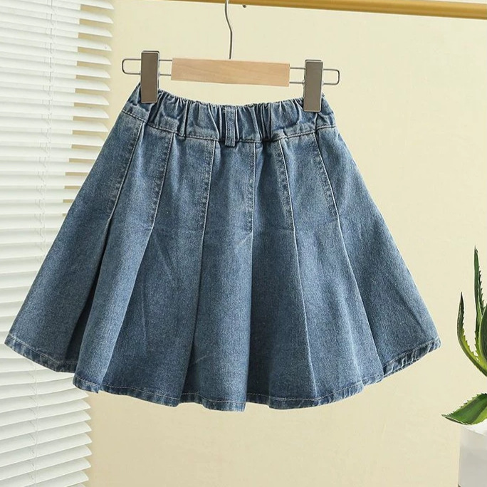 Niñas de cintura alta vaqueros verano 2026 nuevo estilo de gran estilo para niños de aire extranjero plegado vestido corto para niños suelto vestido de moda