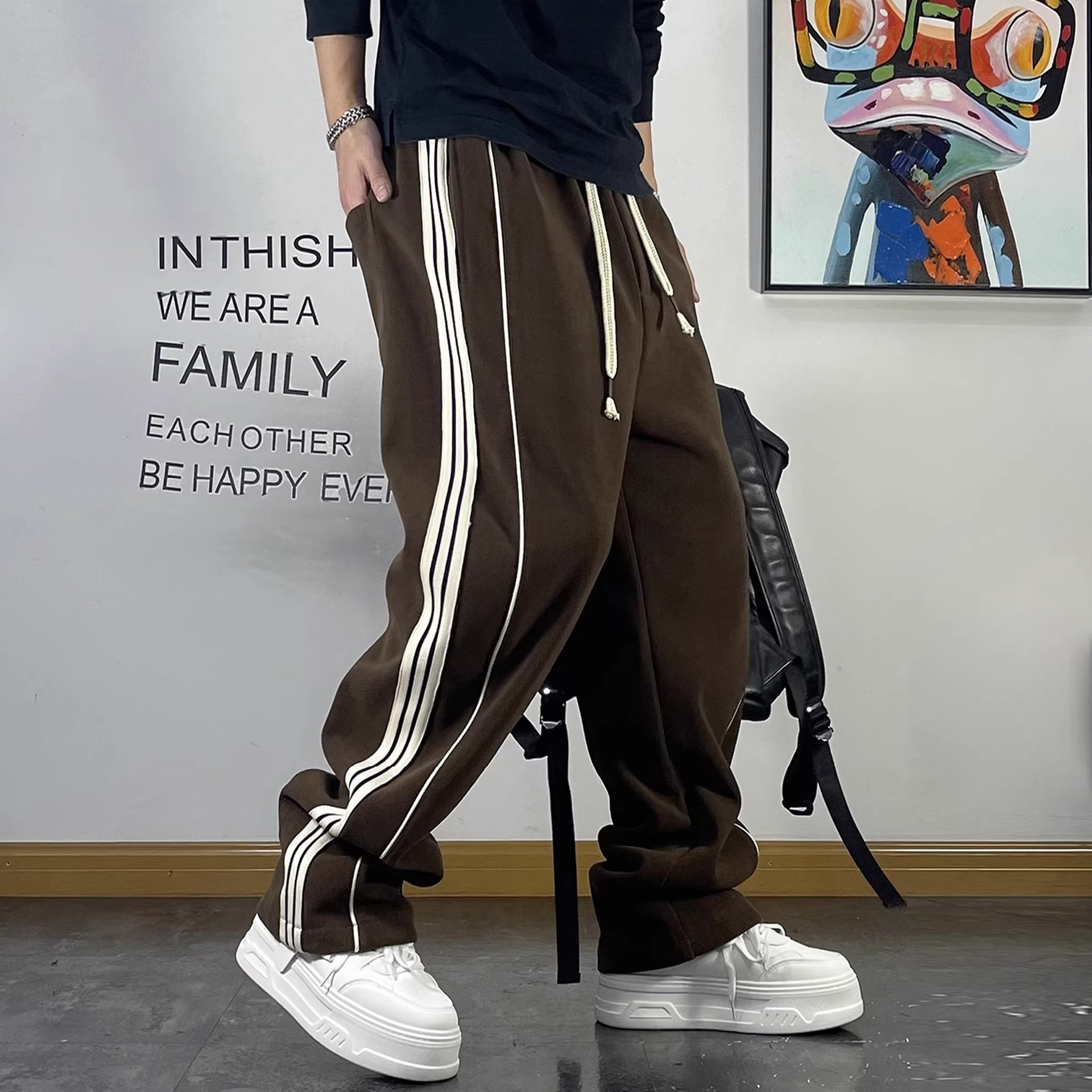 American heavyweight trendy brand plus size side striped casual sweatpants for men, suitable for spring and autumn, loose fit, straight leg.