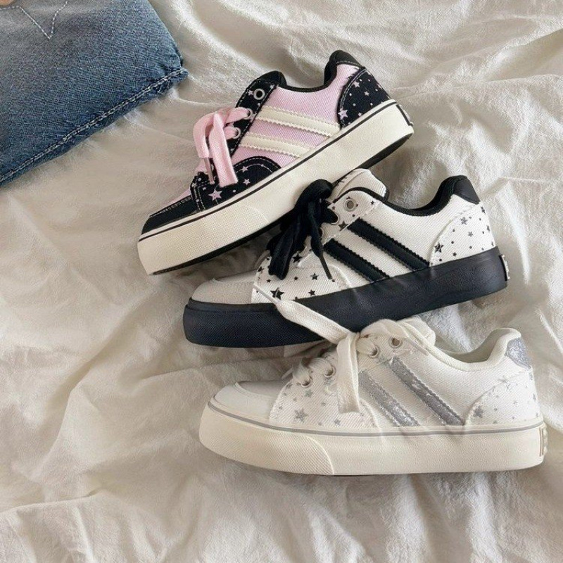 Women's 2026 New Star Canvas Shoes, Sweet and Cool Style, Thick-Soled Height-Increasing Casual Sneakers, Versatile with Skirts, White Shoes