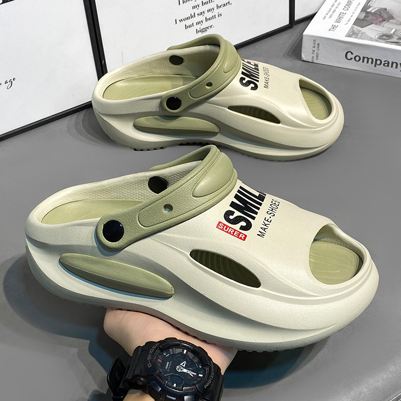 En nombre de las sandalias y pantuflas para hombres y mujeres, los estudiantes de verano EVA pisando mierda, suelas gruesas, uso externo, conducir sandalias y pantuflas transfronterizas