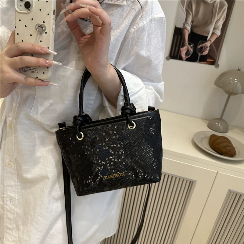 Handheld shoulder bag, summer one-shoulder bag, high-end