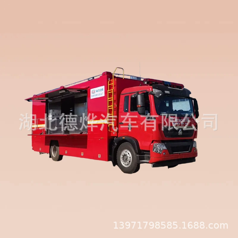 Тяжелый грузовик HOWO 4*2 для общественного питания, вместимость 200 человек, двигатель Weichai 350 л.с., подходит для уличных мероприятий.