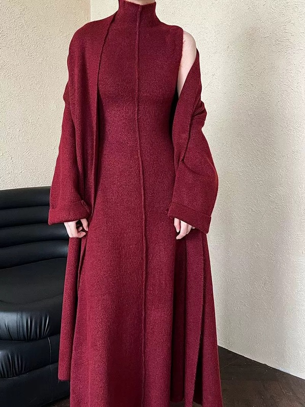 怠惰な風の長いニットのカーディガンのセーターのスーツの女性の秋冬の新型のファッションの気質の高襟のワンピースの2つのセット|undefined