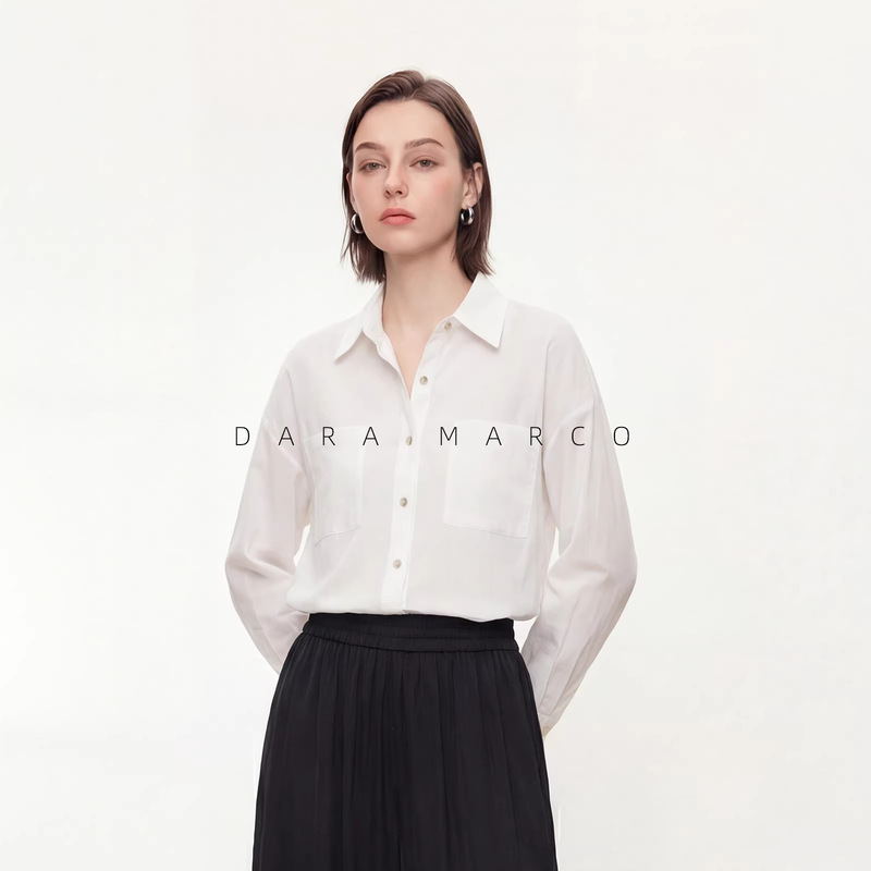 Tencel Cool-Touch Drapey Oversize Shirt Sun Protection Clothing for Women with Natural Shell Buttons and Double Pockets for a Relaxed Commute Style