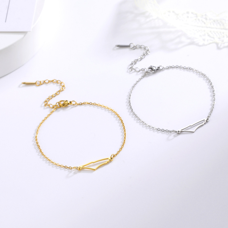 Foreign trade exquisite 18K real gold plating non-fading irregular Hollow Mountain pendant bracelet girl temperament jewelry Foreign trade exquisite 18K real gold plating non-fading irregular Hollow Mountain pendant bracelet girl temperament jewelry