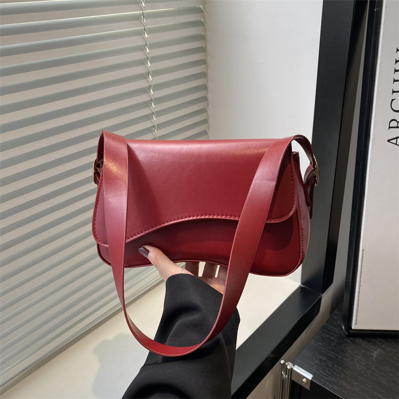 Bolso Cuadrado de Axila para Mujer de Cuero PU con Solapa para Uso Diario image 9