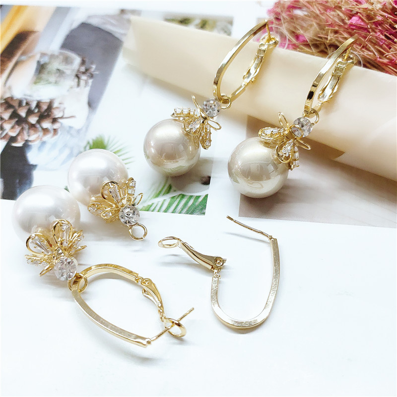 Fashion Long Pendant Earrings display picture 1