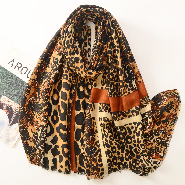 Exportación de comercio exterior estilo europeo y americano estampado de leopardo costura suave Lino algodón y lino sensación bufanda de las mujeres otoño e invierno cálido chal decorativo