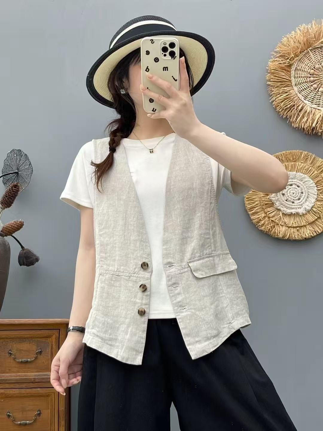 2025 Summer Vest Women's New Retro Literary Simple Three-Button V Neck Sleeveless Pure Color Loose Linen Vest