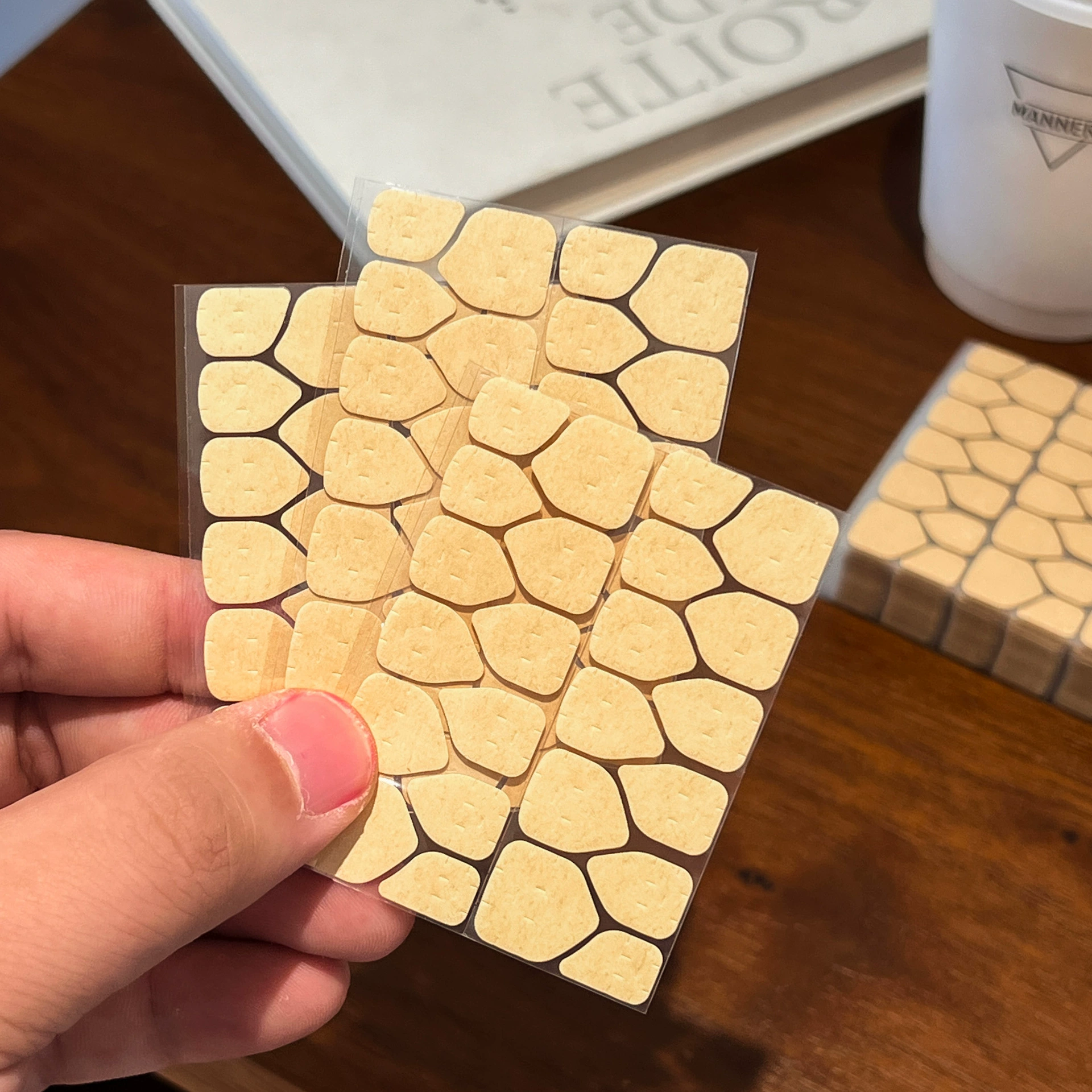 Клей-желе из крафт-бумаги для дизайна ногтей, маленький размер, 24 штуки, прочный невидимый двусторонний клей, увеличенный размер.