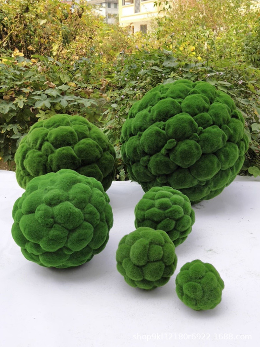 草绿色足球