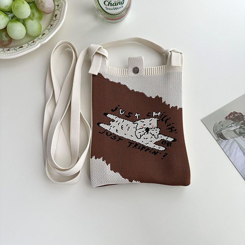 Nuevo diseño de nicho, mini bolso de teléfono móvil de punto de dibujos animados lindo, todo fósforo, pequeño bolso cuadrado de mensajero de viajero portátil pequeño