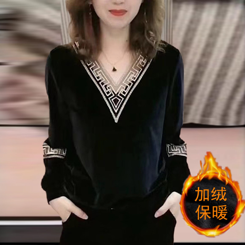 Large Size Women's 2022 Autumn and Winter Golden Velvet Top for Chubby Girls Loose V-neck Small Shirt Fleece-lined T-shirt Slimming Base Shirt
