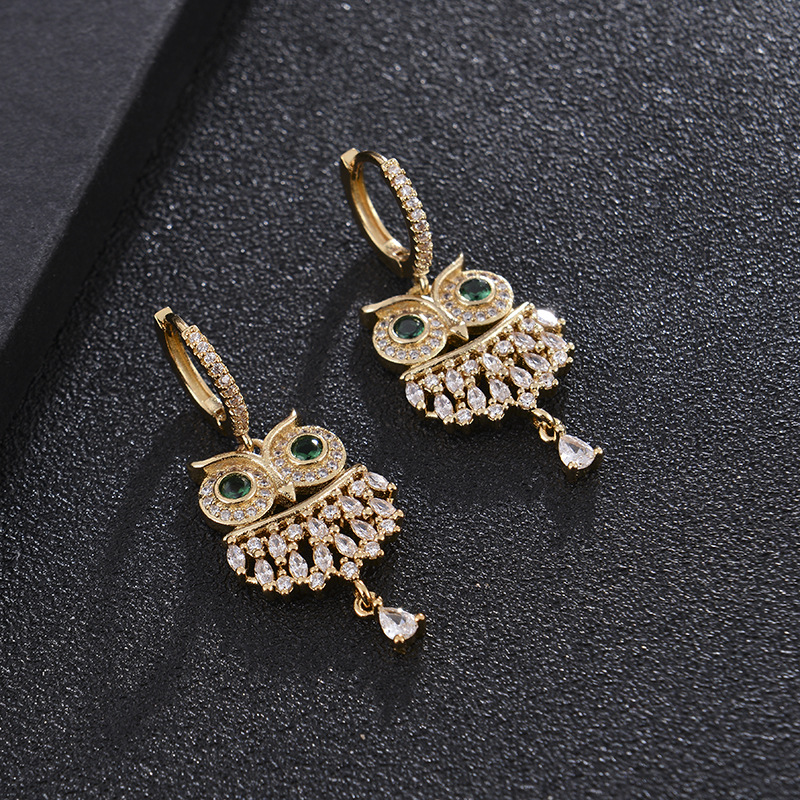 Fashion Geometric Small Hippocampus Copper Inlaid Zircon Earrings Wholesale display picture 7