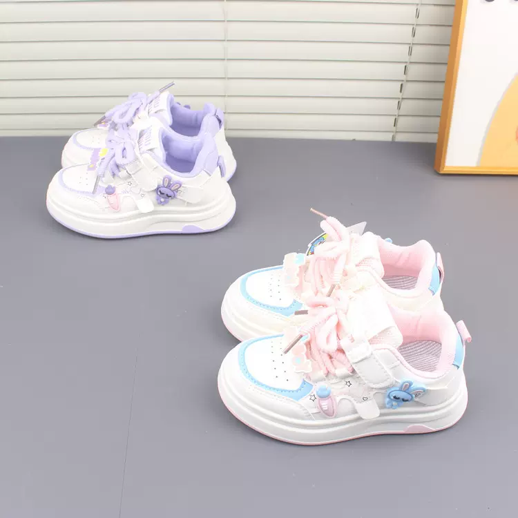 女童板鞋秋季新款卡通女童鞋皮面透气中大童鞋子魔术贴小女孩童鞋