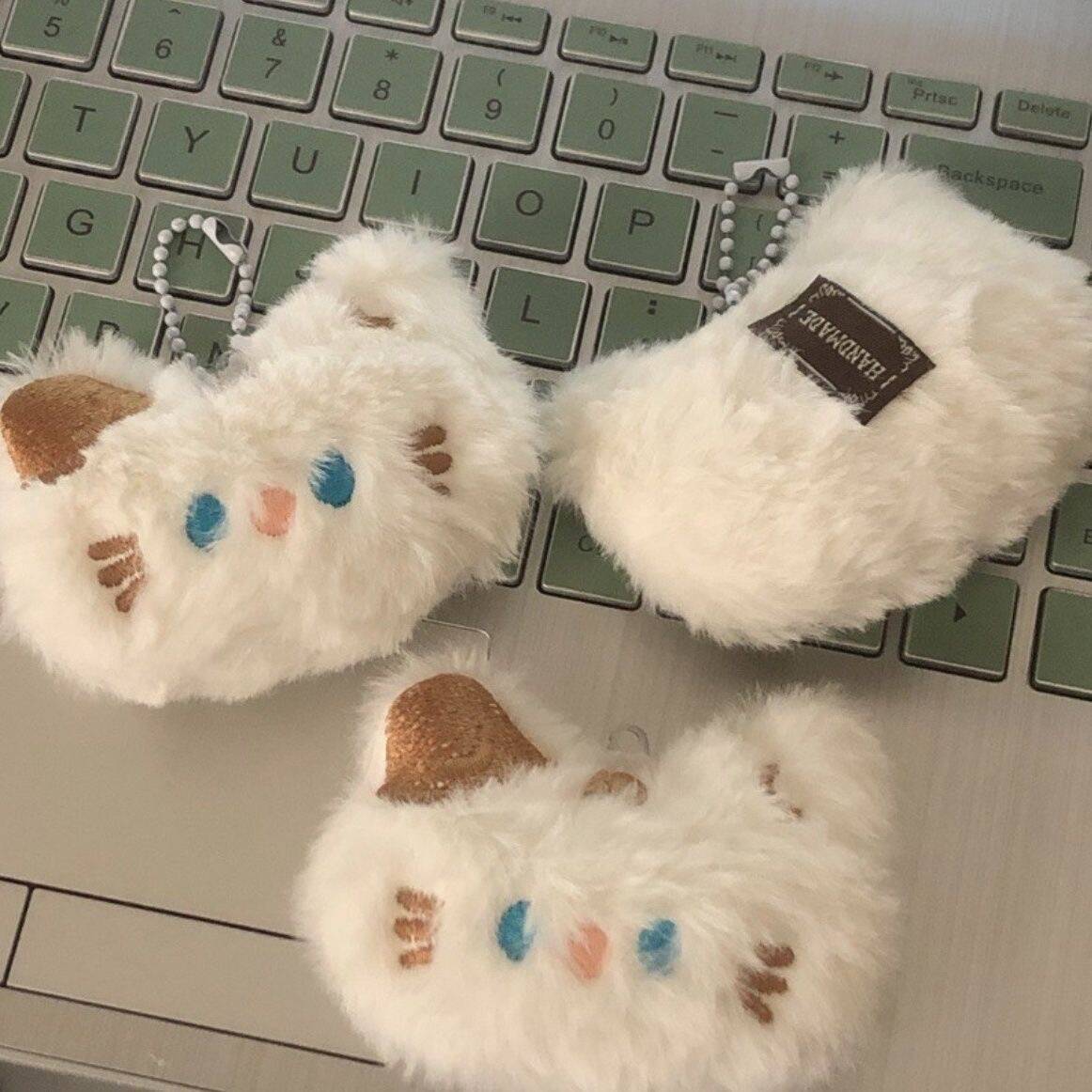 파란눈고양이 [삐걱거리는 펜던트]