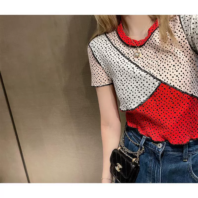 [Готовый запас] Короткая футболка Zhang Zhang в том же стиле Hongli, милая и красивая, утягивающая, модная, универсальная, повседневная и универсальная.