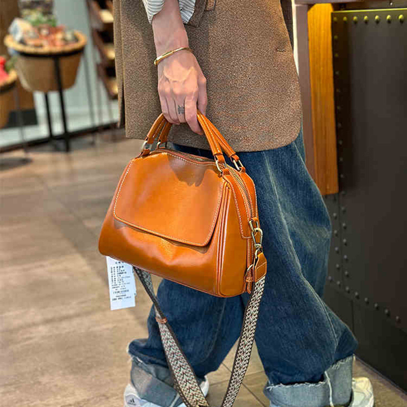 Genuine Leather Retro Women's Bag Spring/Summer 2026 New Casual Versatile Crossbody Bag High-End Large Capacity Shoulder Pillow Bag - Thumbnail 7