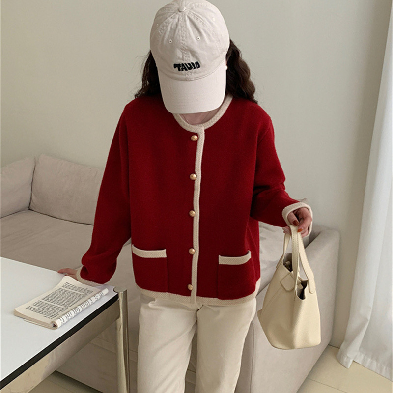 빨간색
