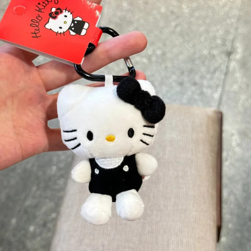 ハローキティ ブラックバッグ ペンダント 人形 ホリデーギフト スクールバッグ キーホルダー かわいい kt|undefined