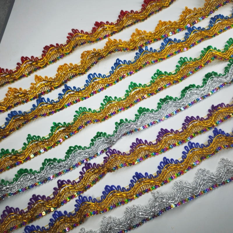 Triángulo de seda dorada, encaje de lentejuelas de color, encaje de torre plegable de mediados de otoño, bolso de camión grande, encaje superior, salón budista, encaje de mesa