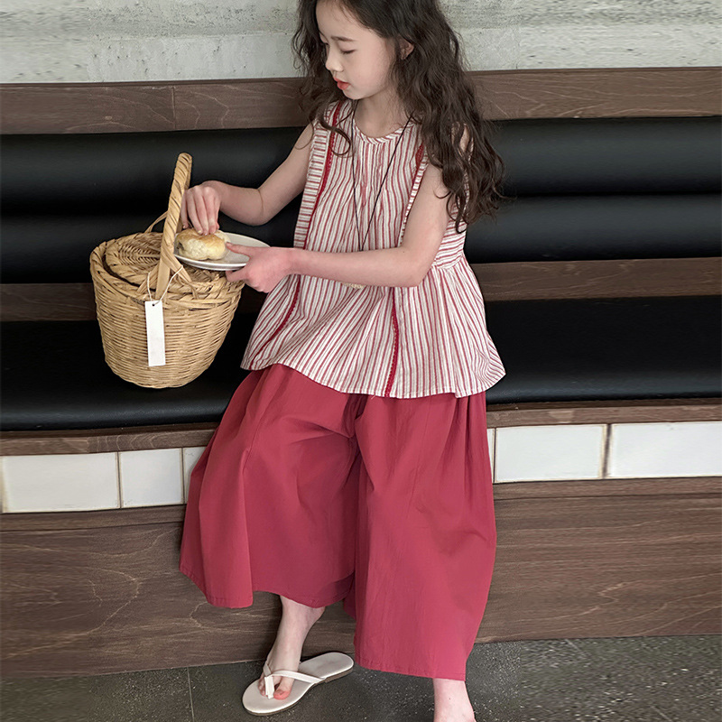 Summer Medium and Large Girls Sleeveless Vest Suit Kidsren's Clothing Kidsren's New Girls Three-Quarter Wide-Leg Pants Two-Piece Set Loose