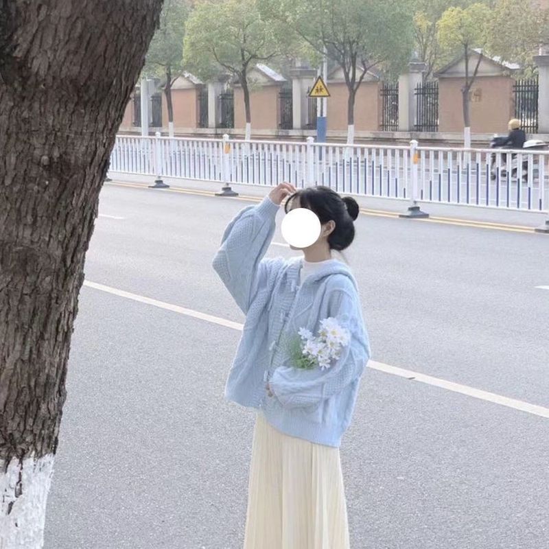 浅蓝色针织毛衣开衫牛角扣学院连帽糯奶女毛衣外套慵懒软麻花|undefined