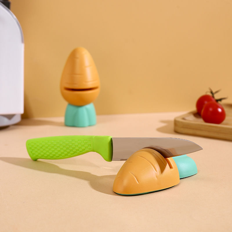 Cartoon carrot small cute fast scissors