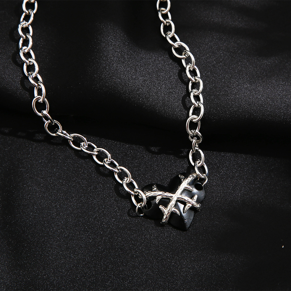 sweet hip-hop thorns heart-shaped pendant alloy necklace thick chain