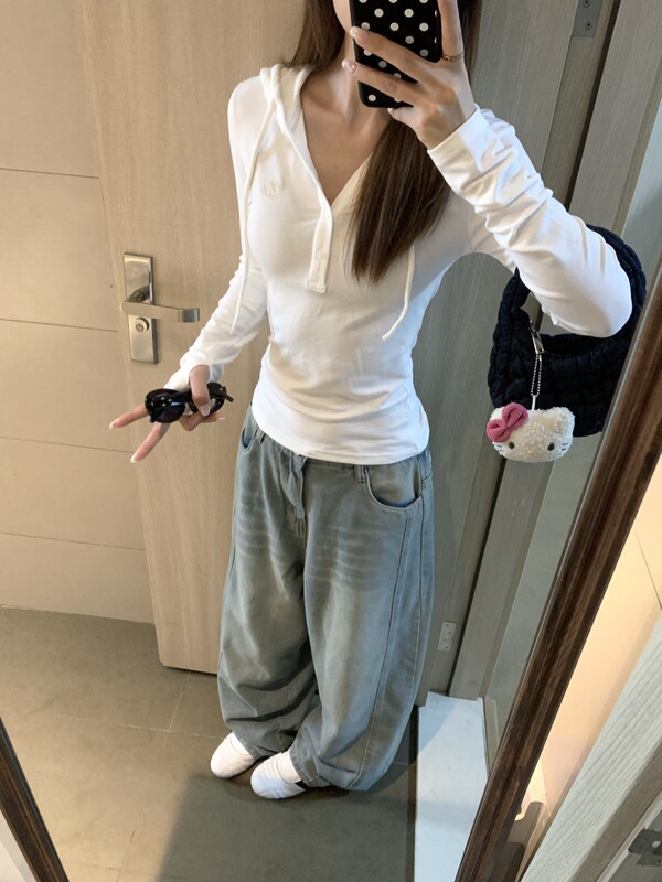 美式辣妹半开V领纽扣连帽长袖t恤女秋季韩系白色修身短款百搭上衣|undefined